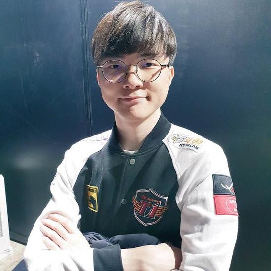 Khan联手外人欺负Faker 结果惨遭戏耍(图1) Khan联手外人欺负Faker 结果惨遭戏耍(图1)