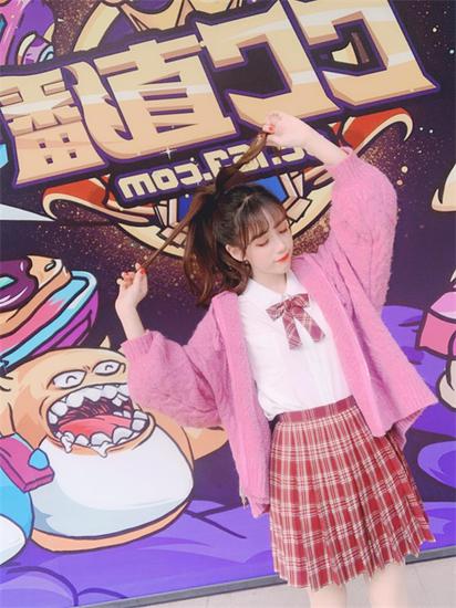 网易CC主播李呆呆:从淘宝模特到游戏主播,只因心中热爱(图3) 网易CC主播李呆呆:从淘宝模特到游戏主播,只因心中热爱(图3)