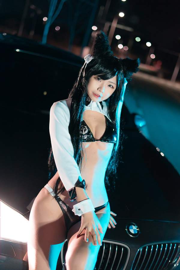韩国小姐姐Cos《碧蓝航线》爱宕 赛车女郎大秀好身材(图3)